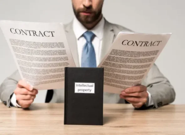 Intellectual-Property-Issues-in-Government-Contracts-700x467